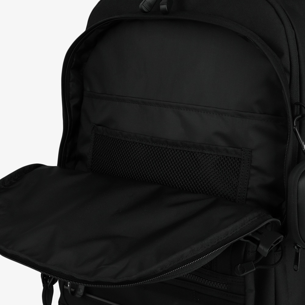 STANDARD MAX BACKPACK BLACK